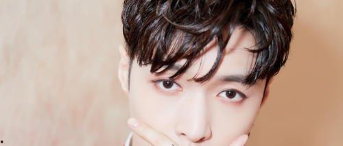 20位明星吃瓜,20位明星同框吃瓜,揭秘幕后真相